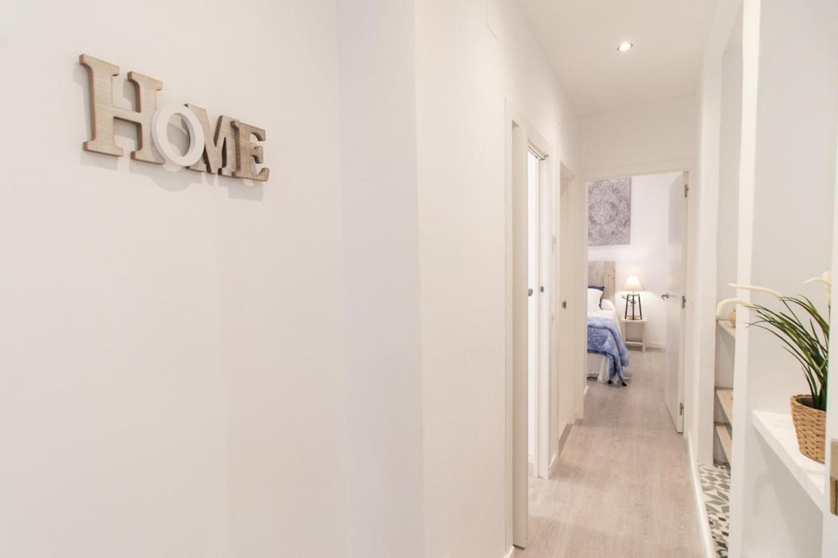 C93 - Trendy Two Bedrooms In Ollerias マラガ エクステリア 写真